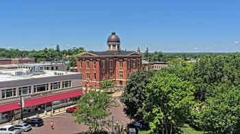 Weather camera view of City of Woodstock.