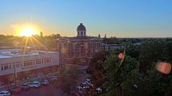 Weather camera view of City of Woodstock.