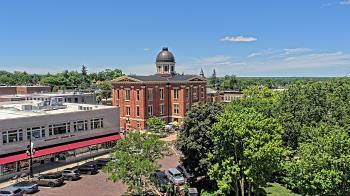 Weather camera view of City of Woodstock.