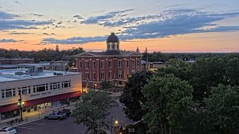 Weather camera view of City of Woodstock.
