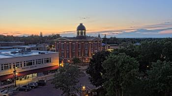 Weather camera view of City of Woodstock.