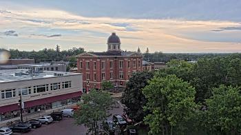 Weather camera view of City of Woodstock.