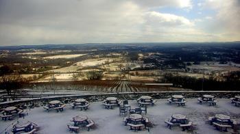 Weather camera view of Dirt Farm Brewing.