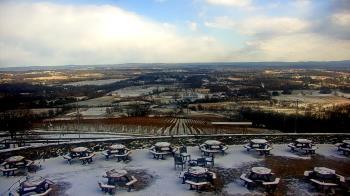 Weather camera view of Dirt Farm Brewing.