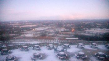 Weather camera view of Dirt Farm Brewing.