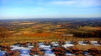 Weather camera view of Dirt Farm Brewing.