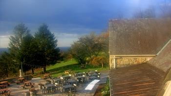 Weather camera view of Dirt Farm Brewing.