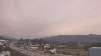 Weather camera view of Wessels Used Cars.