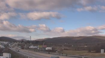 Weather camera view of Wessels Used Cars.