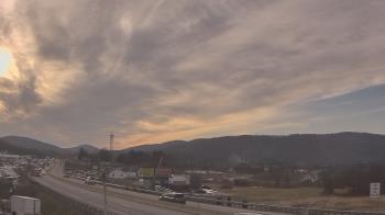 Weather camera view of Wessels Used Cars.