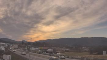 Weather camera view of Wessels Used Cars.