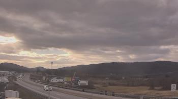 Weather camera view of Wessels Used Cars.