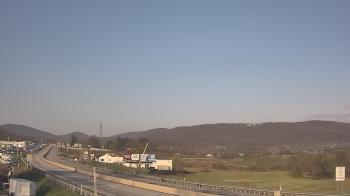 Weather camera view of Wessels Used Cars.