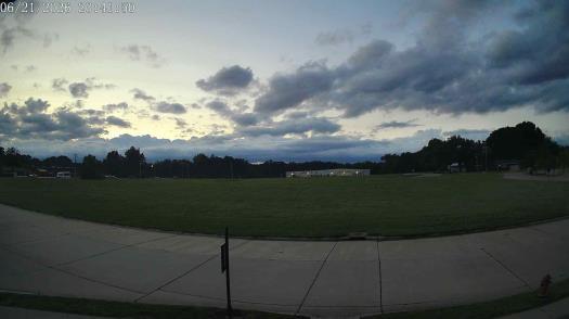 Weather camera view of The Oaks.