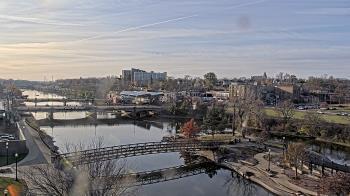 Weather camera view of City of Elgin.