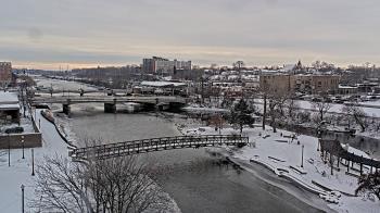 Weather camera view of City of Elgin.