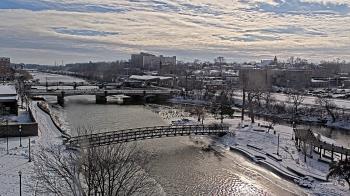 Weather camera view of City of Elgin.
