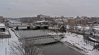 Weather camera view of City of Elgin.