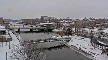 Weather camera view of City of Elgin.