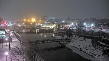 Weather camera view of City of Elgin.