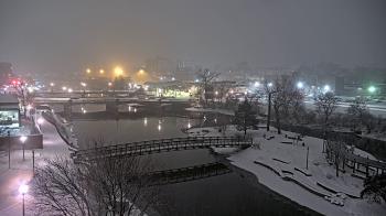 Weather camera view of City of Elgin.