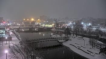 Weather camera view of City of Elgin.