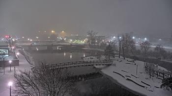 Weather camera view of City of Elgin.