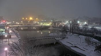 Weather camera view of City of Elgin.