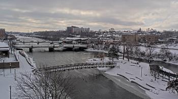 Weather camera view of City of Elgin.