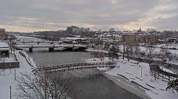 Weather camera view of City of Elgin.