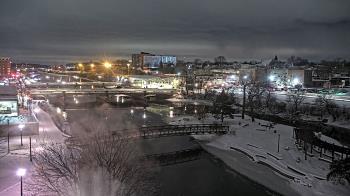 Weather camera view of City of Elgin.