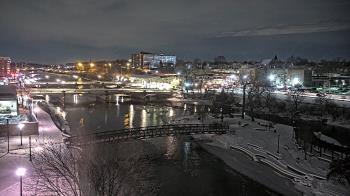 Weather camera view of City of Elgin.