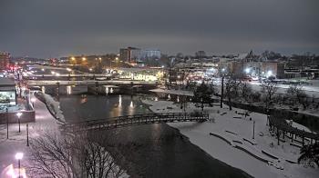 Weather camera view of City of Elgin.