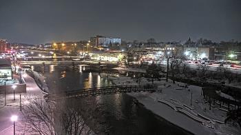 Weather camera view of City of Elgin.