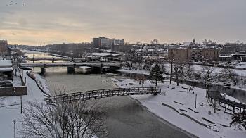 Weather camera view of City of Elgin.