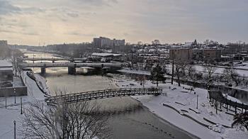 Weather camera view of City of Elgin.