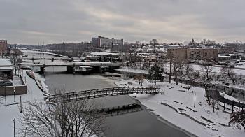 Weather camera view of City of Elgin.