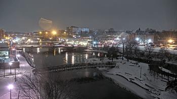 Weather camera view of City of Elgin.