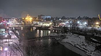 Weather camera view of City of Elgin.