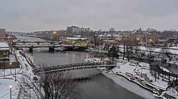 Weather camera view of City of Elgin.