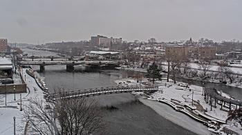 Weather camera view of City of Elgin.