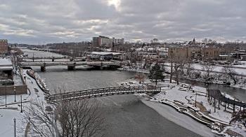 Weather camera view of City of Elgin.