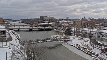 Weather camera view of City of Elgin.