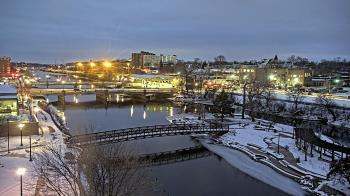 Weather camera view of City of Elgin.