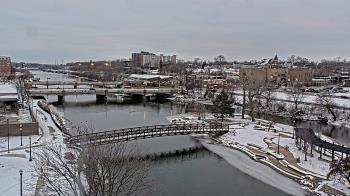 Weather camera view of City of Elgin.