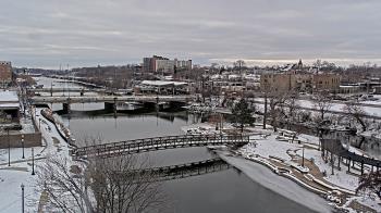 Weather camera view of City of Elgin.