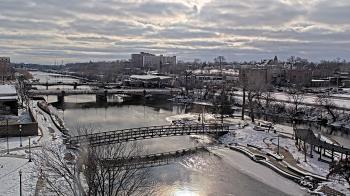 Weather camera view of City of Elgin.