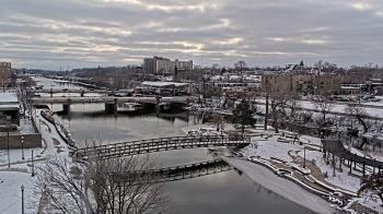 Weather camera view of City of Elgin.