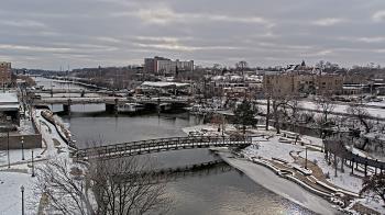 Weather camera view of City of Elgin.