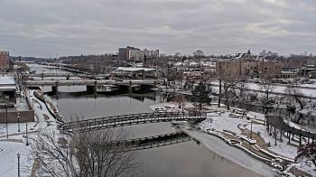 Weather camera view of City of Elgin.